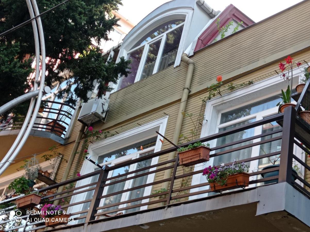 Отель Гостевой дом Melikashvili 57 Батуми Экстерьер фото