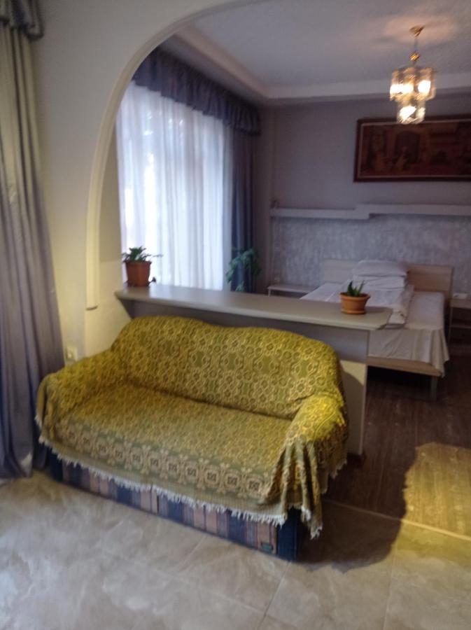 Отель Гостевой дом Melikashvili 57 Батуми Экстерьер фото