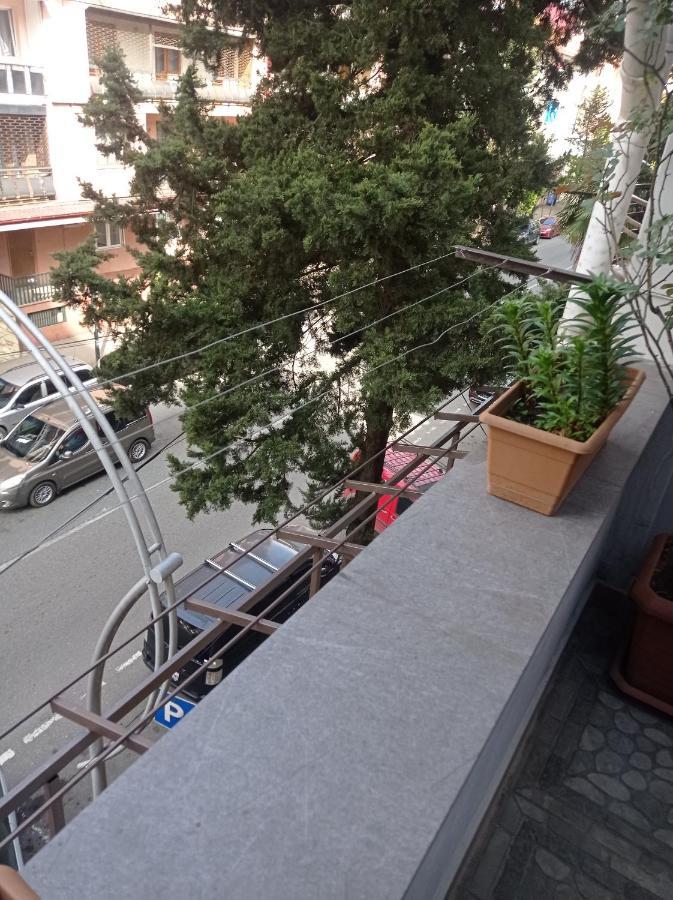 Отель Гостевой дом Melikashvili 57 Батуми Экстерьер фото