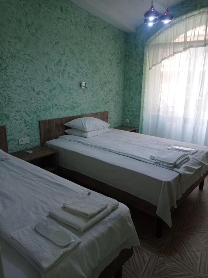 Отель Гостевой дом Melikashvili 57 Батуми Экстерьер фото
