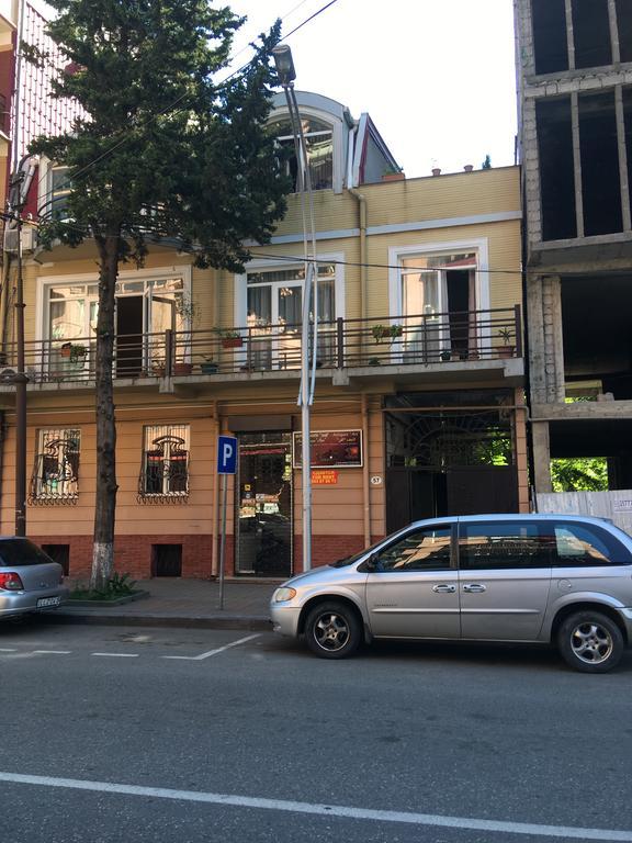 Отель Гостевой дом Melikashvili 57 Батуми Экстерьер фото
