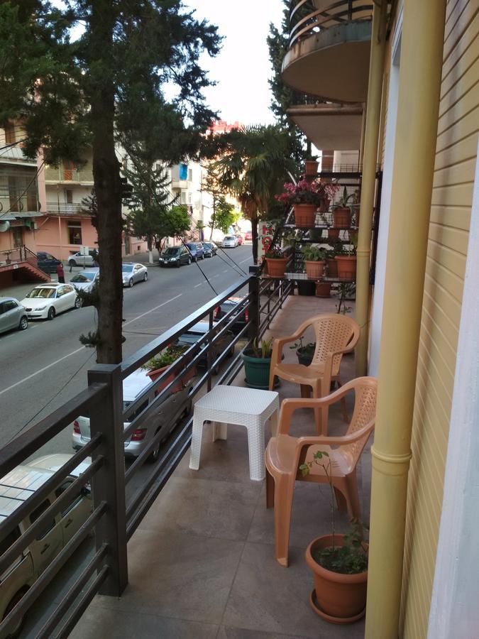 Отель Гостевой дом Melikashvili 57 Батуми Экстерьер фото